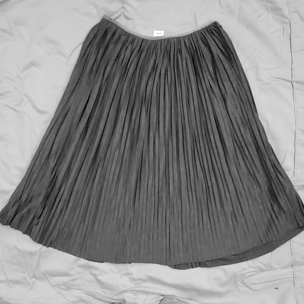Pleated skirt